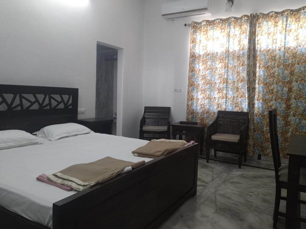 Ajay Bhawan Hotel Udajpur Zewnętrze zdjęcie